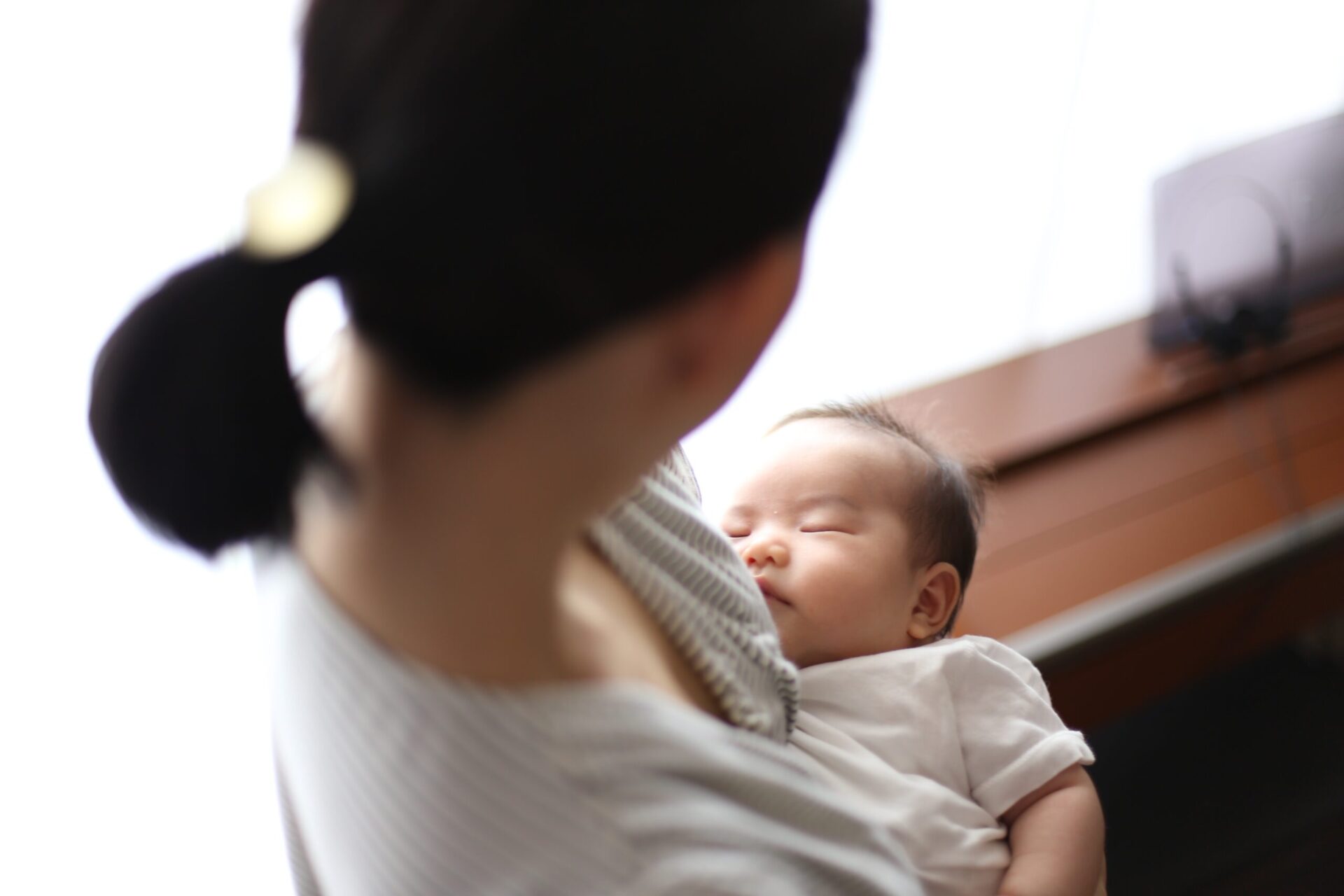 共働き夫婦にも特別養子縁組を！試験養育期間も育児休業対象に