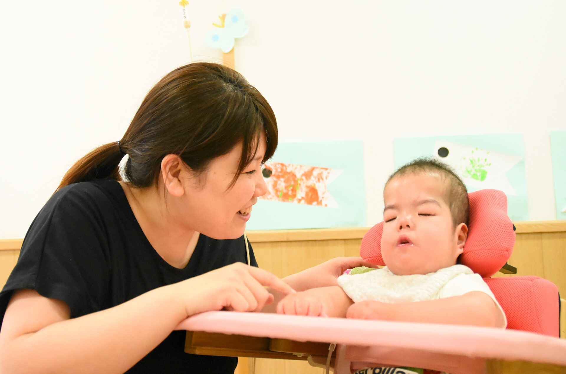 障害児保育園ヘレンでの保育の様子