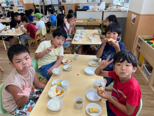 朝食の様子