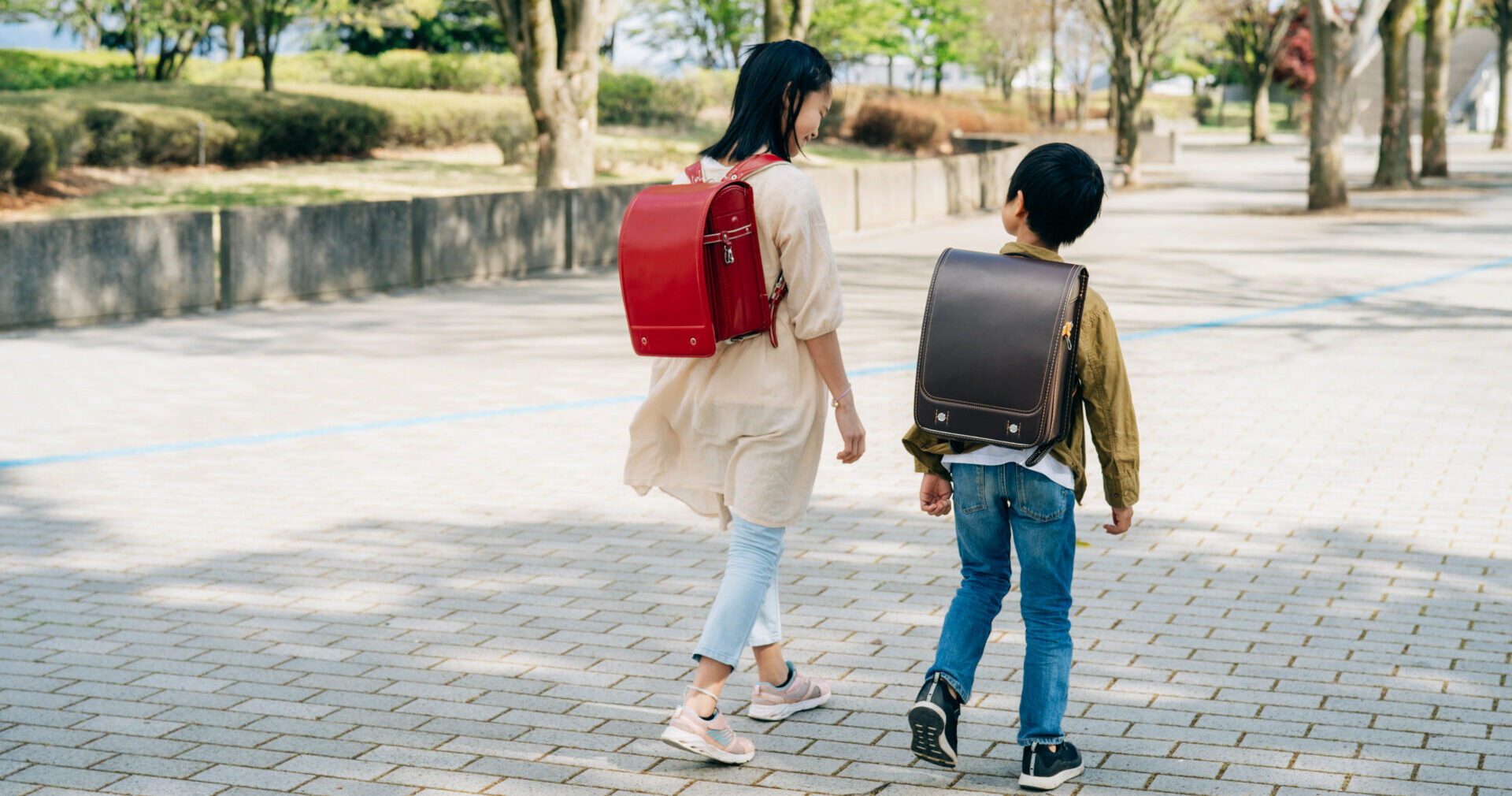 放課後の居場所がない小学生イメージ